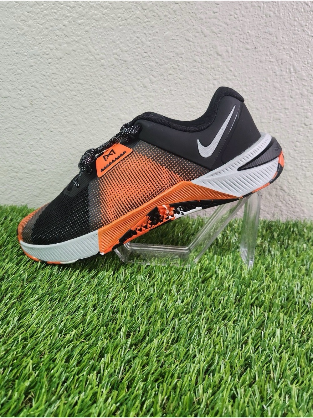 NIKE METCON 10 TRAINING SHOES BLACK/SAFETY ORANGE/WOLF GRAY HJ1875-005 SZ 10